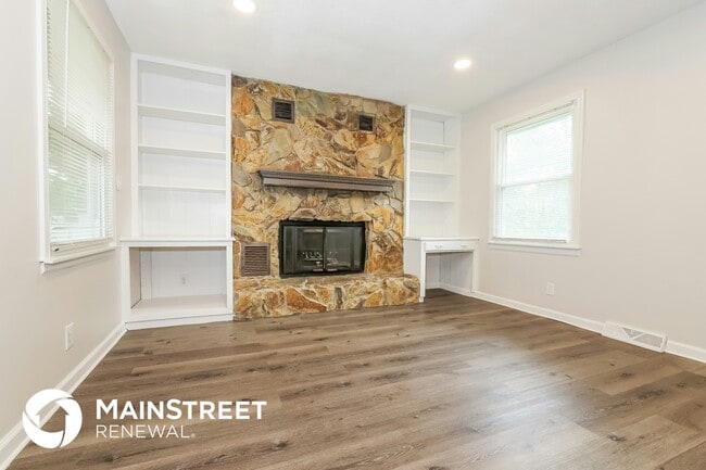 Photo - 506 NW Roanoke Dr