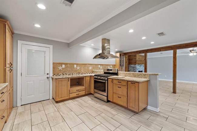 Photo - 118 E Tamarind St