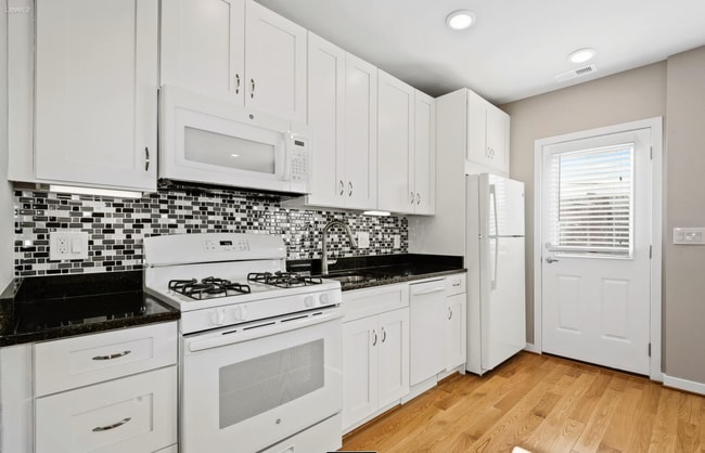 Building Photo - The Melany Condominums Unit #2