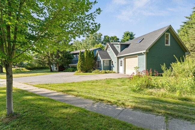 Photo - 14 Brickyard Rd