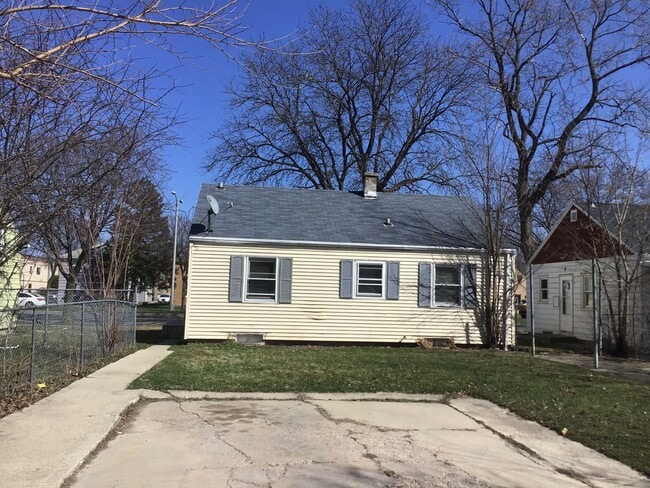 Photo - Comfortable 2 bedroom single family Home