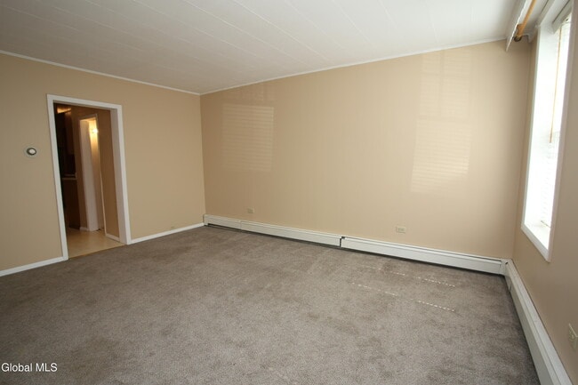 Photo - 31 Willow St