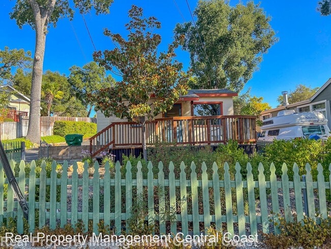 1 br, 1 bath House - 5585 Tunitas, Unit A - 1 br, 1 bath House - 5585 Tunitas, Unit A