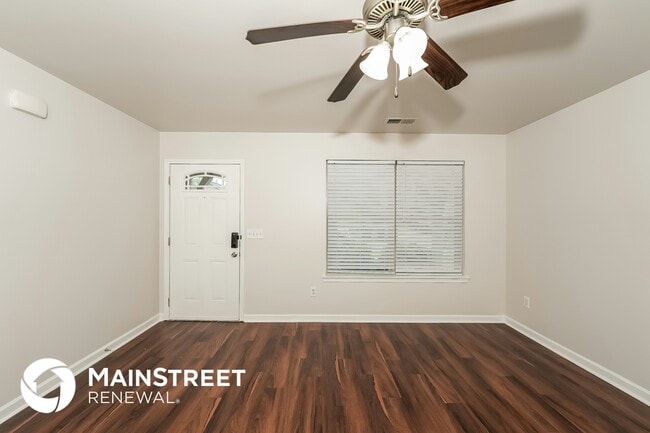 Photo - 304 Creek Run Cir