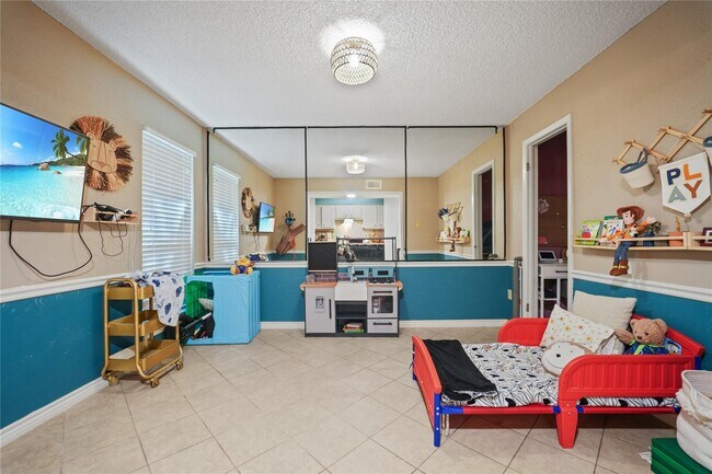 Photo - 1314 Town Cir Unit 1