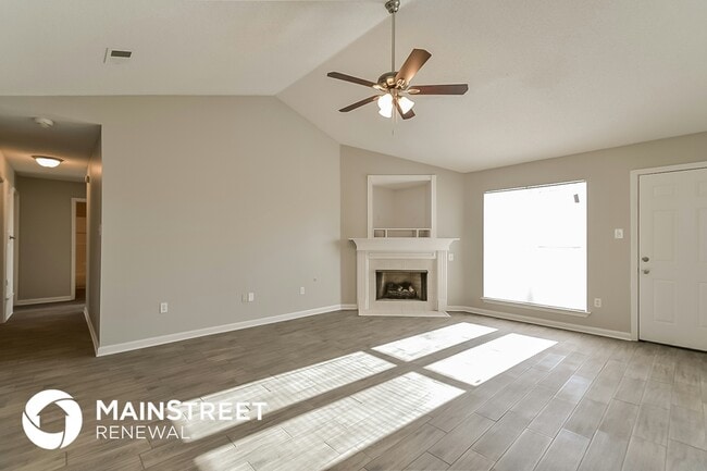 Photo - 9040 Triple Crown Loop W