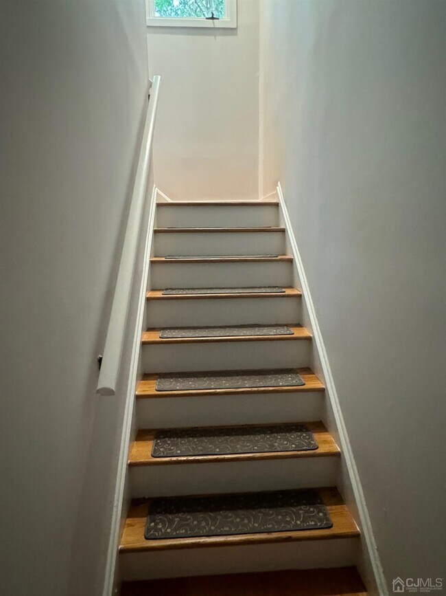Photo - 87 Ridgeview Cir