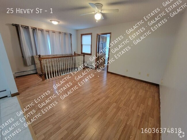 Building Photo - Super Spacious 4 bedroom 2 bath 2 levels o... Unit 1 Rental