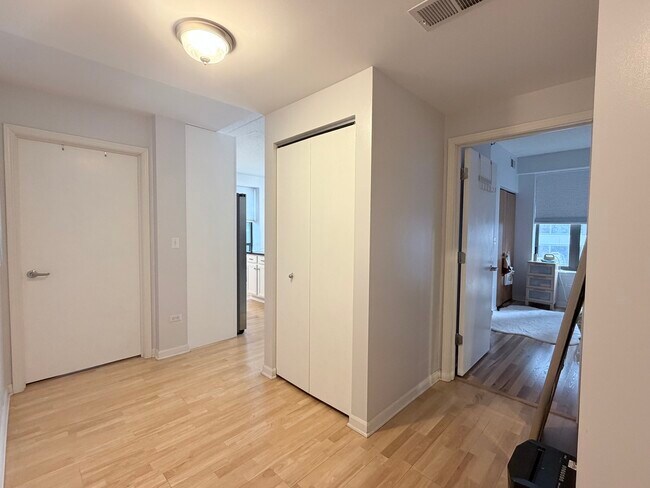 Photo - 1250 S Indiana Ave Unit 509