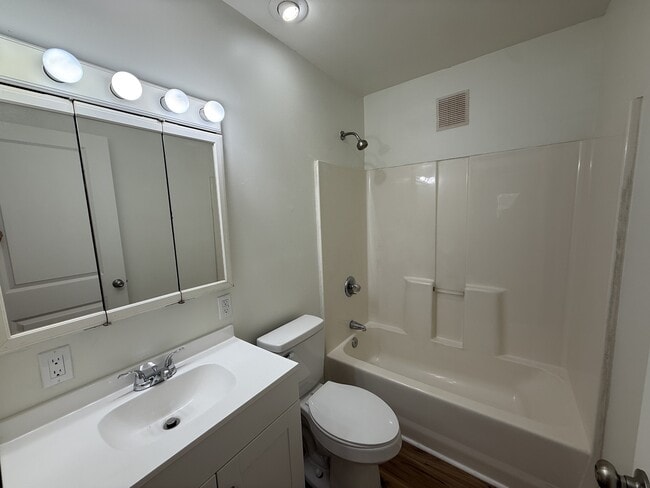 1302 Highland Ave