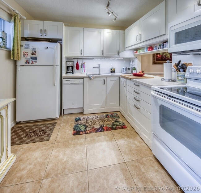 Photo - 2728 Garden Dr N Unit 413