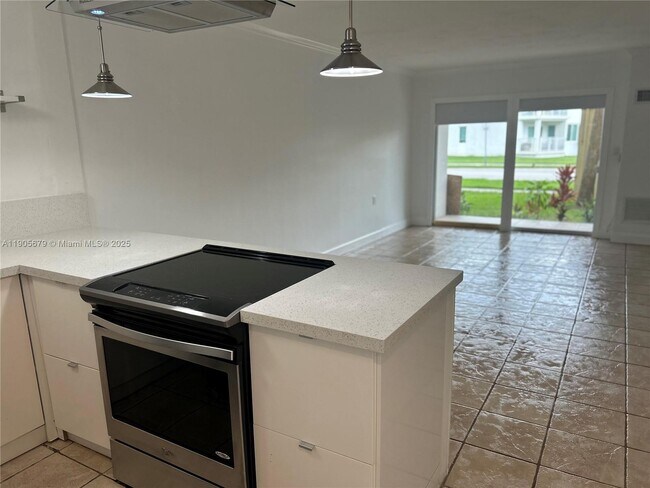 Photo - 1600 NE 114th St Unit 108