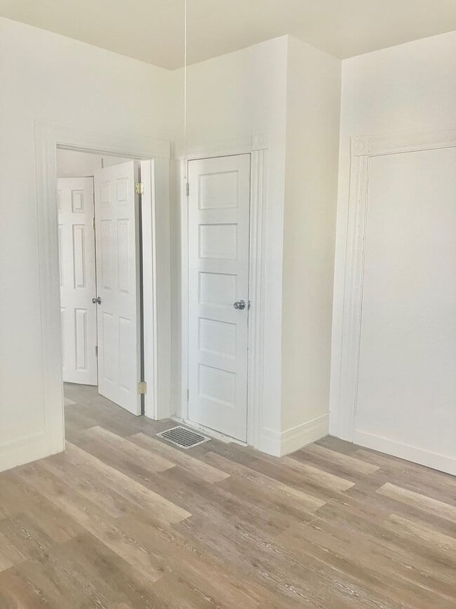 Building Photo - 7 Pork Hollow St Unit 1st Floor Rental