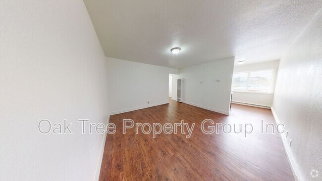 Building Photo - 2711 23rd Ave Rental