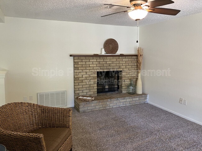 1412 Del Norte Dr