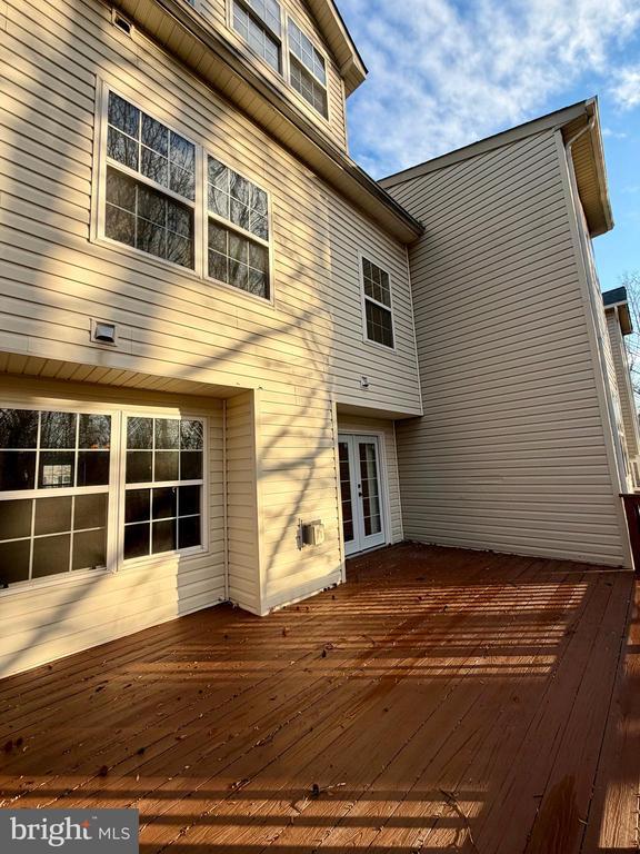 Photo - 540 Bridgeport Pl