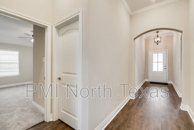 Photo - 8102 Grant Ln