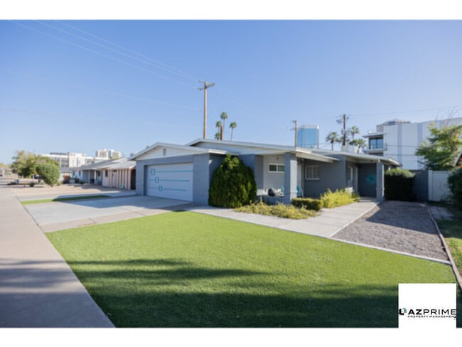 Building Photo - Bright &amp; Spacious 3/2 Phoenix House!