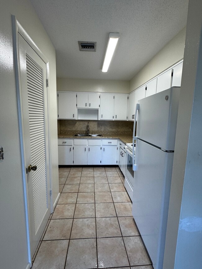 Photo - 506 Quincy Ave Apartamentos Unidad D-4