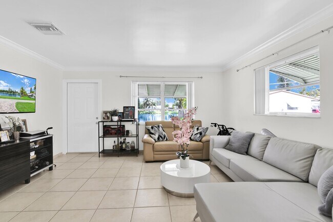 Photo - 1869 NW 46th St