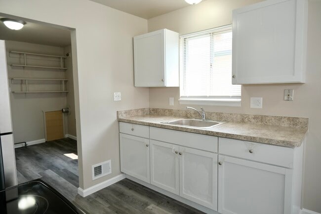 Photo - 20341 Rosedale St