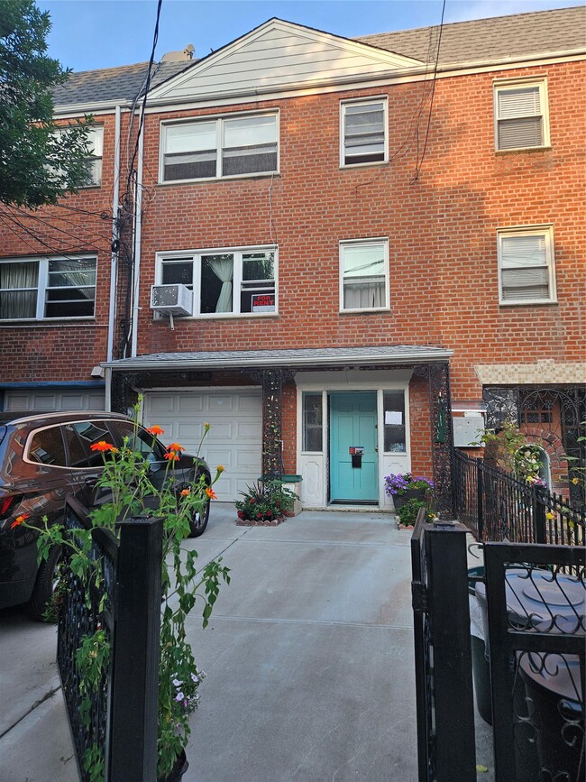Photo - 30-19 70th St Townhome