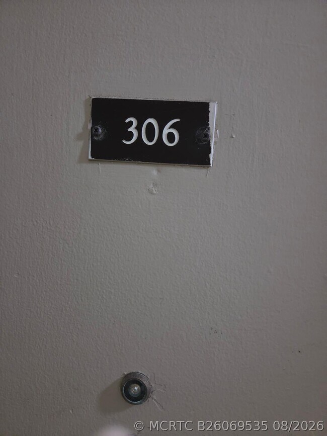 2401 Riverside Dr Unit 306-B