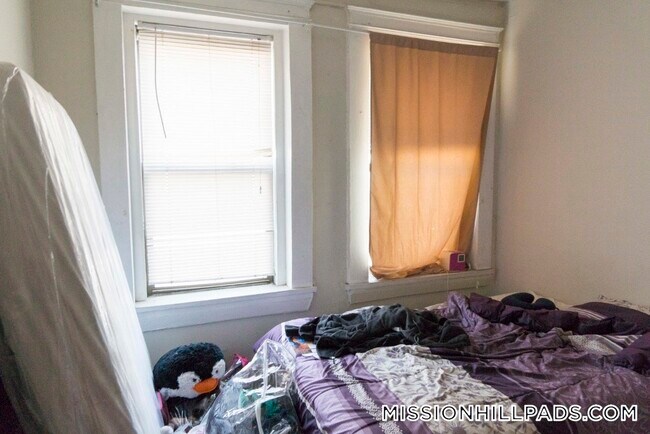 Photo - 895 Huntington Ave Unidad 4