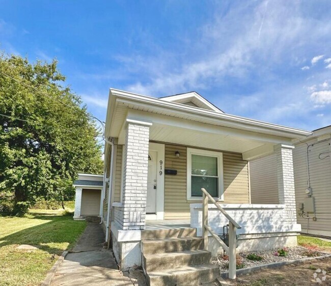 Building Photo - 919 S Jackson St Rental