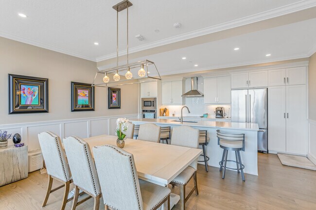 Photo - Luxury 3 Bdrm Condo for Rent in NorthLink * Parking * Storage * 10th Floor Views Unit 1003