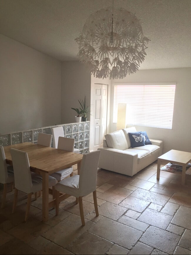 Photo - 8035 Lake Dr