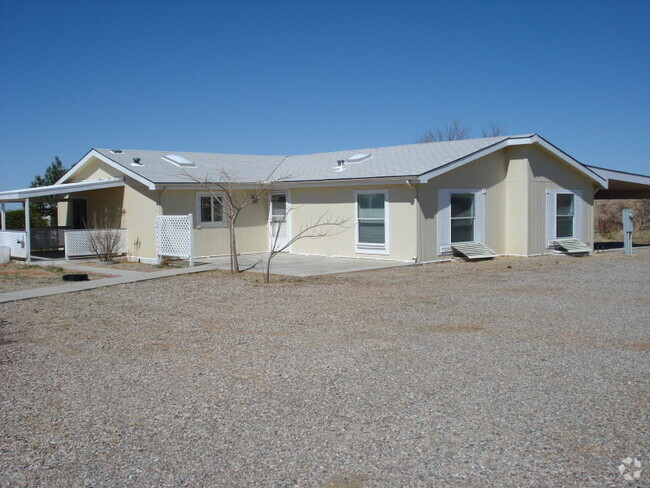 Building Photo - J-6 area manufactured home