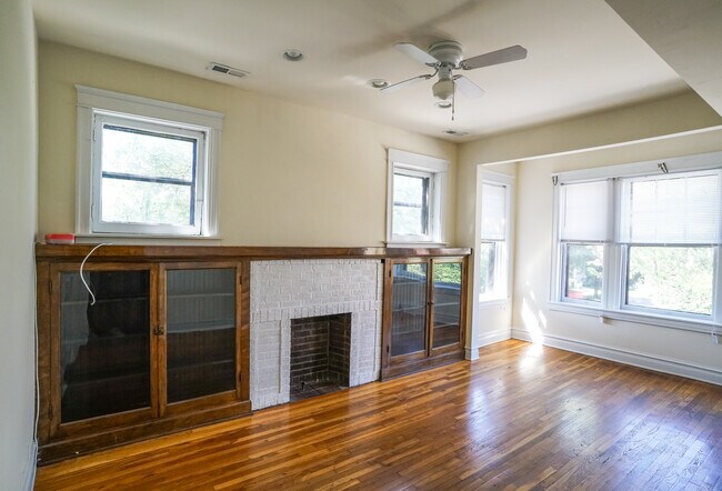 Building Photo - 2151 W Concord Pl Rental