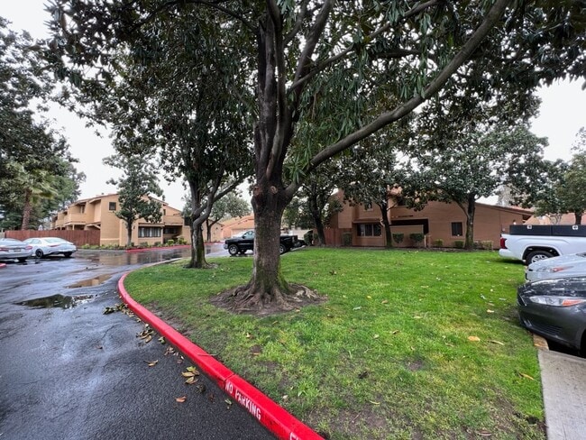 Photo - 3 bedroom condo in gated community!