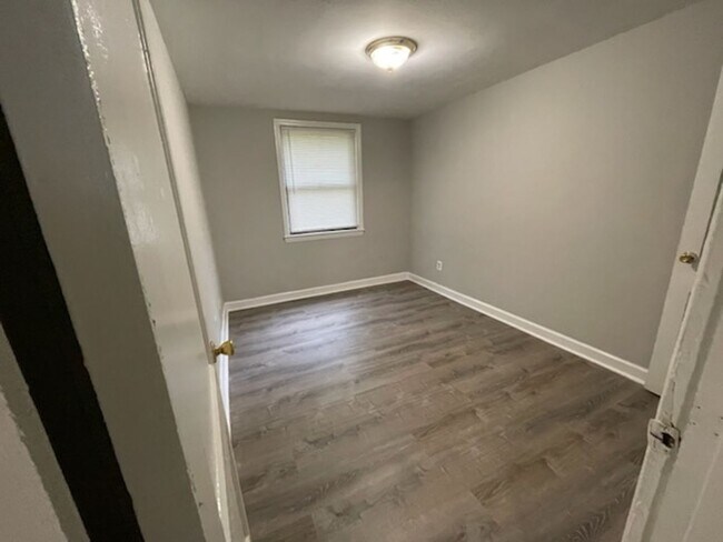 Photo - 429 Burbank St SE Unit 5