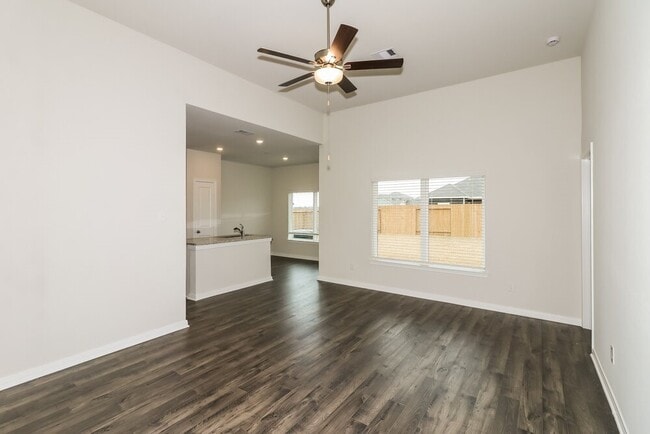 Photo - 401 Polly Grv Dr