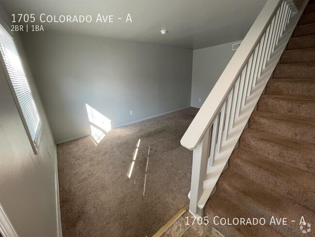 Building Photo - 1705 Colorado Ave Unit A Rental