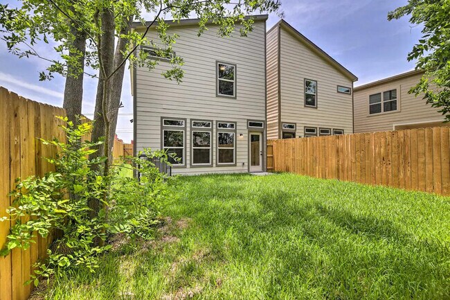 Photo - 4835 Sunflower St Unit ID1385590P