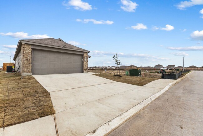 Photo - 4bed/2bath Home at Higdon Crossing Subdivision