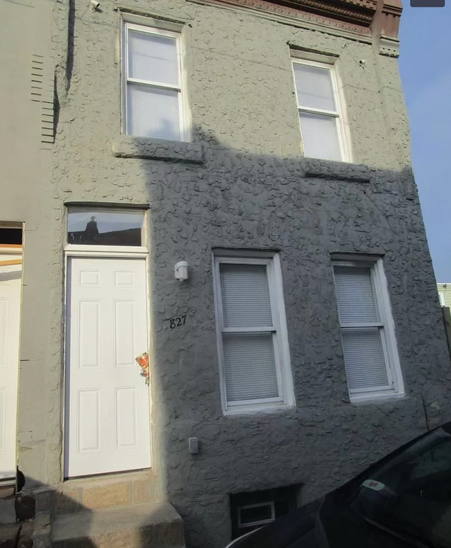 Building Photo - 827 E Madison St