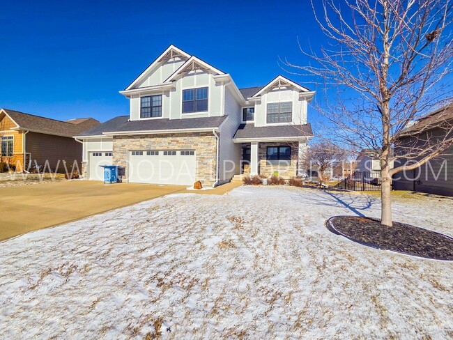 Building Photo - 4-Bedroom Walkout with 3-Car Garage in Waukee Schools