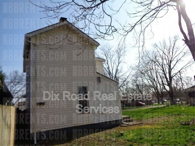1707 Church Ave