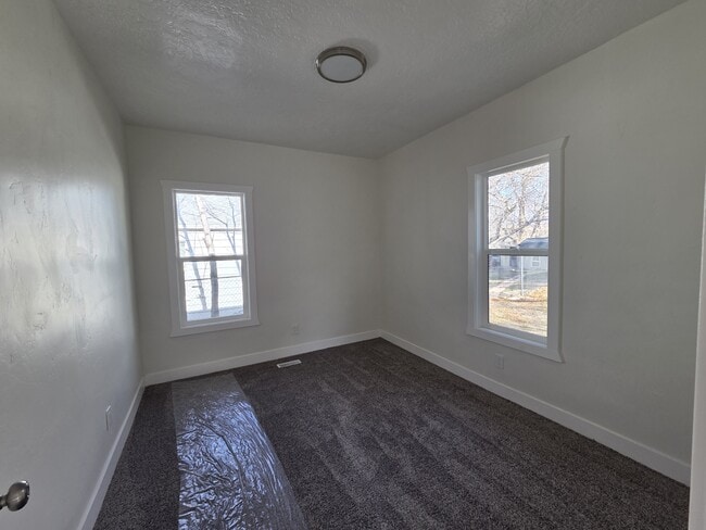 Photo - 152 N 200 W St