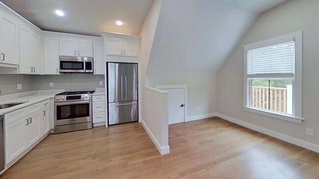 153 Foster St Unit 3