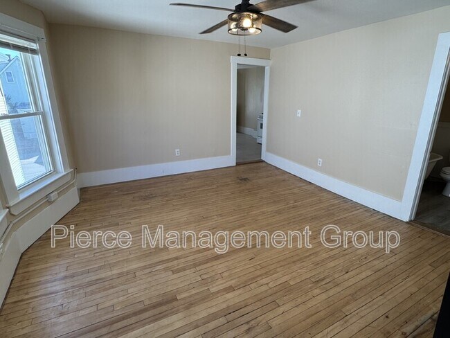 Photo - 521 Massabesic St Unit 3E