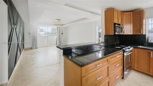 Photo - 16450 Miami Dr Unit 103