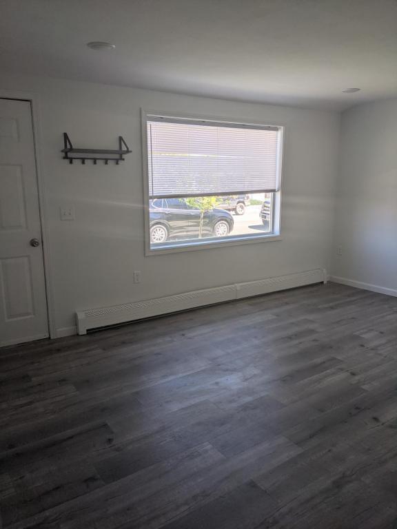 Photo - 210-240 E 6th