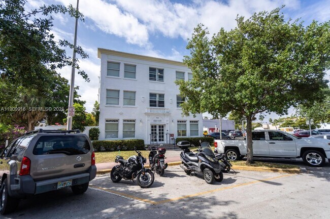 Photo - 924 Marseille Dr Unidad 8