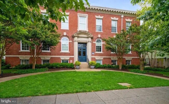 Photo - 2035 2nd St NW Unit GL05