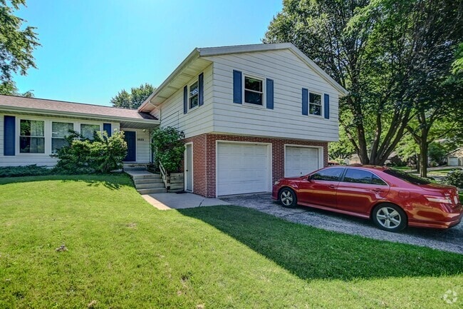 Building Photo - 2035 Adderbury Ln Rental